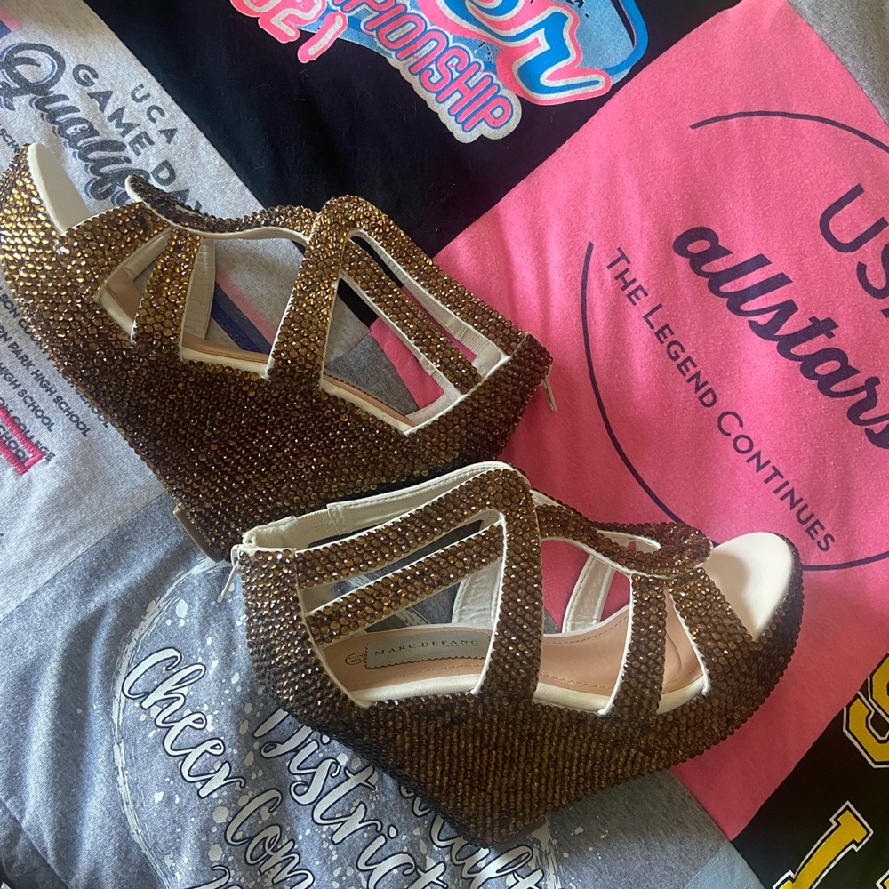 Marc Defang size 8.5 Heels worn once!!